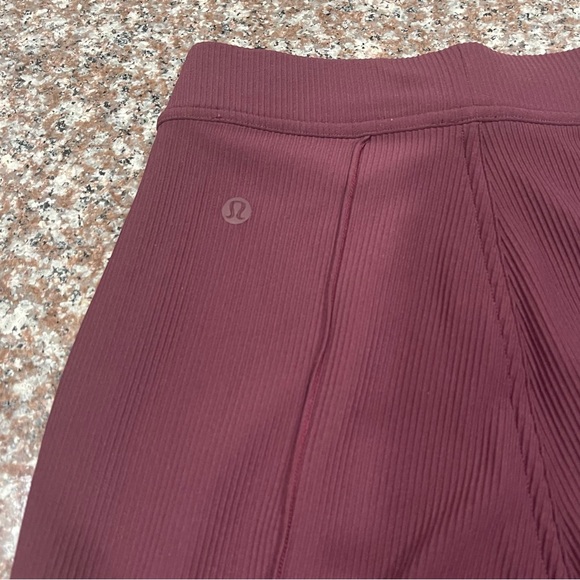 Lululemon Urban Strides Super High-Rise Pant 25" - Picture 3 of 10